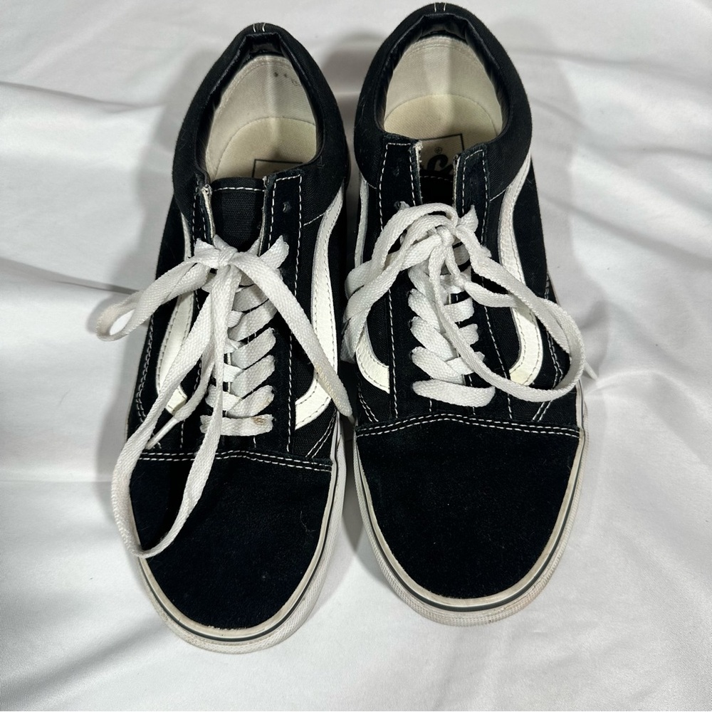 USED Vans Black and White Old School Skate Shoes SZ Women US 8.5‎